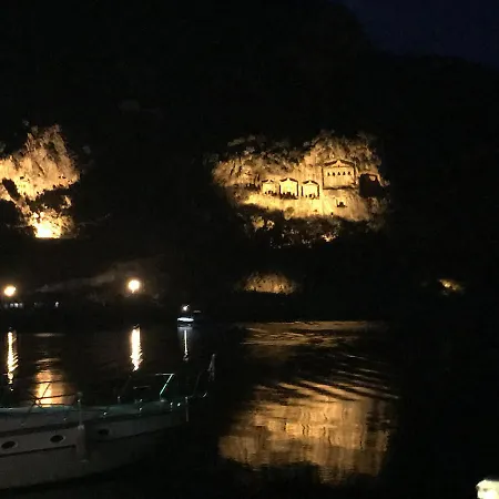 Δωμάτια σε οικογενειακή κατοικία Engur *