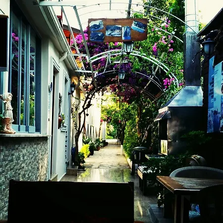 Engur Homestay *